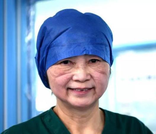 疫情前线,医护人员的英雄事迹 疫情前线,医护人员的英雄事迹