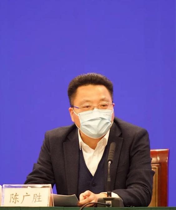 疫情之年，挑战与希望的交织