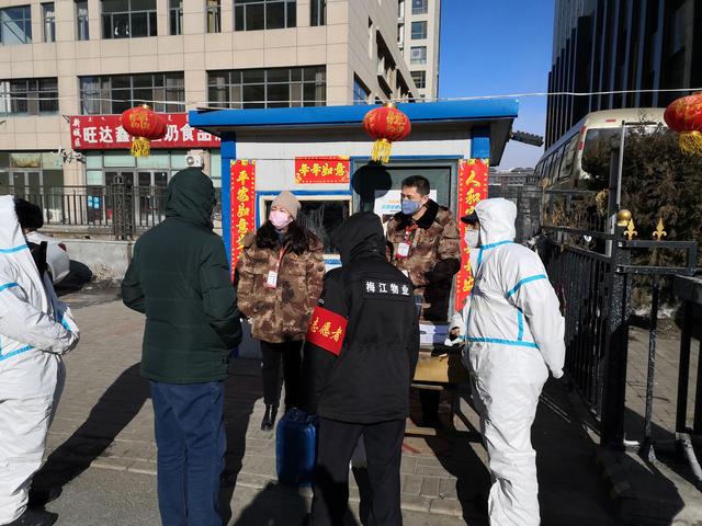 新冠疫情防控一线,坚守与担当的阵地 新冠疫情防控一线,坚守与担当的阵地