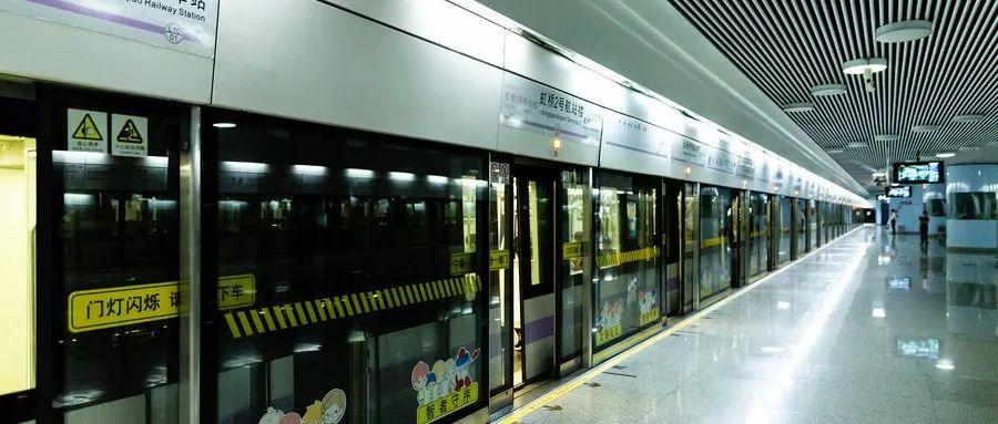 疫情封闭管理时期的小区生活观察 疫情封闭管理时期的小区生活观察