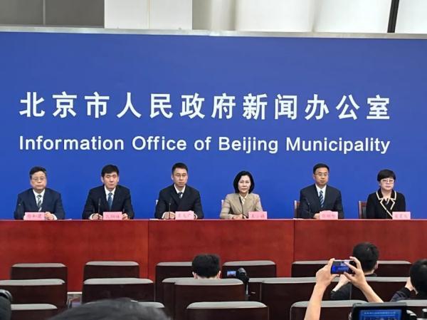 北京疫情起始时刻，回顾过去，前瞻未来