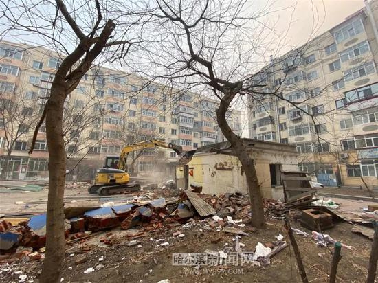 疫情下的家庭生活变迁与温情守护,家庭生活的挑战与温情守护之路 疫情下的家庭生活变迁与温情守护,家庭生活的挑战与温情守护之路