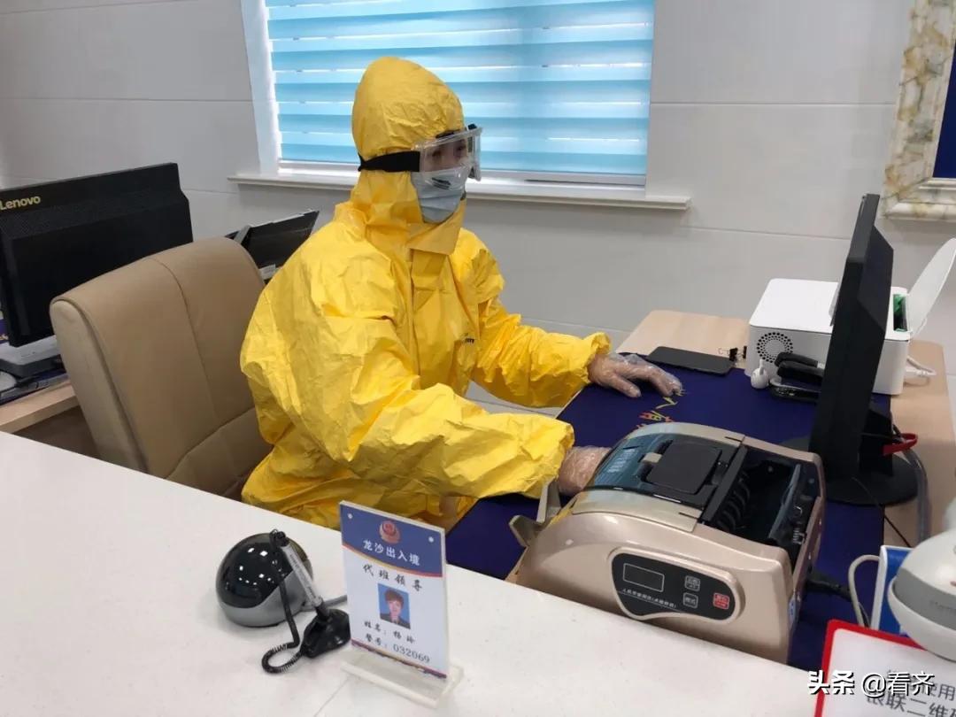 三年疫情两年灾难，时代考验中的坚韧与希望之光