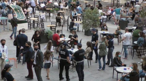 北京疫情解封时刻，曙光初现的希望与明智决策的力量