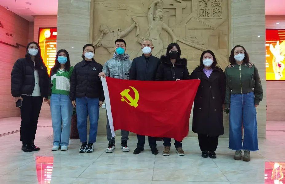 三年疫情结束之际,曙光初现,希望重燃的起点 三年疫情结束之际,曙光初现,希望重燃的起点