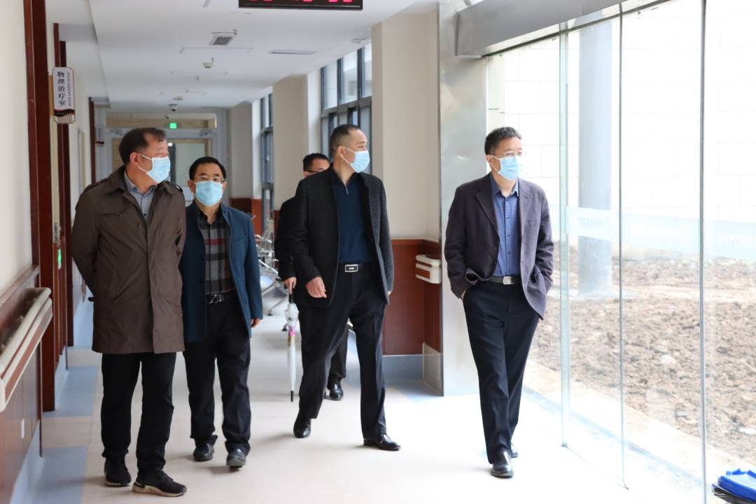 上海市卫健委医政处处长推动医疗改革，优化服务质量