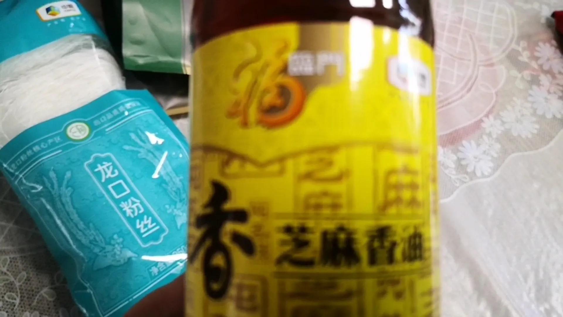 上海市疫情指挥部热线，抗疫桥梁，连接城市与民众之心