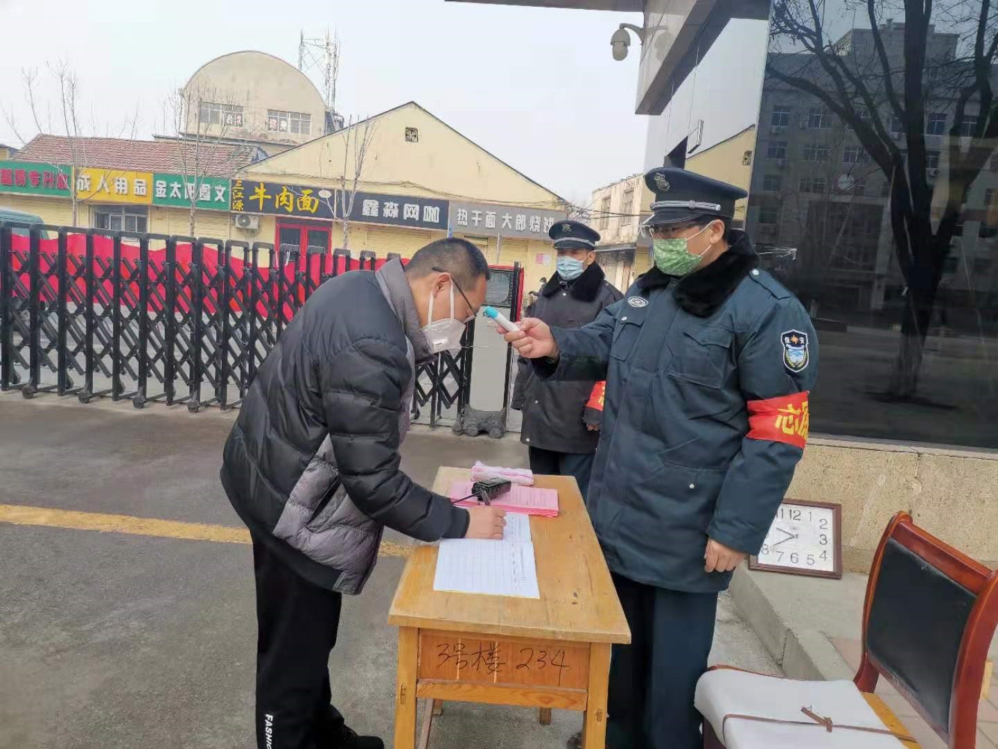 河南与上海携手应对疫情挑战,共克时艰共筑防线 河南与上海携手应对疫情挑战,共克时艰共筑防线