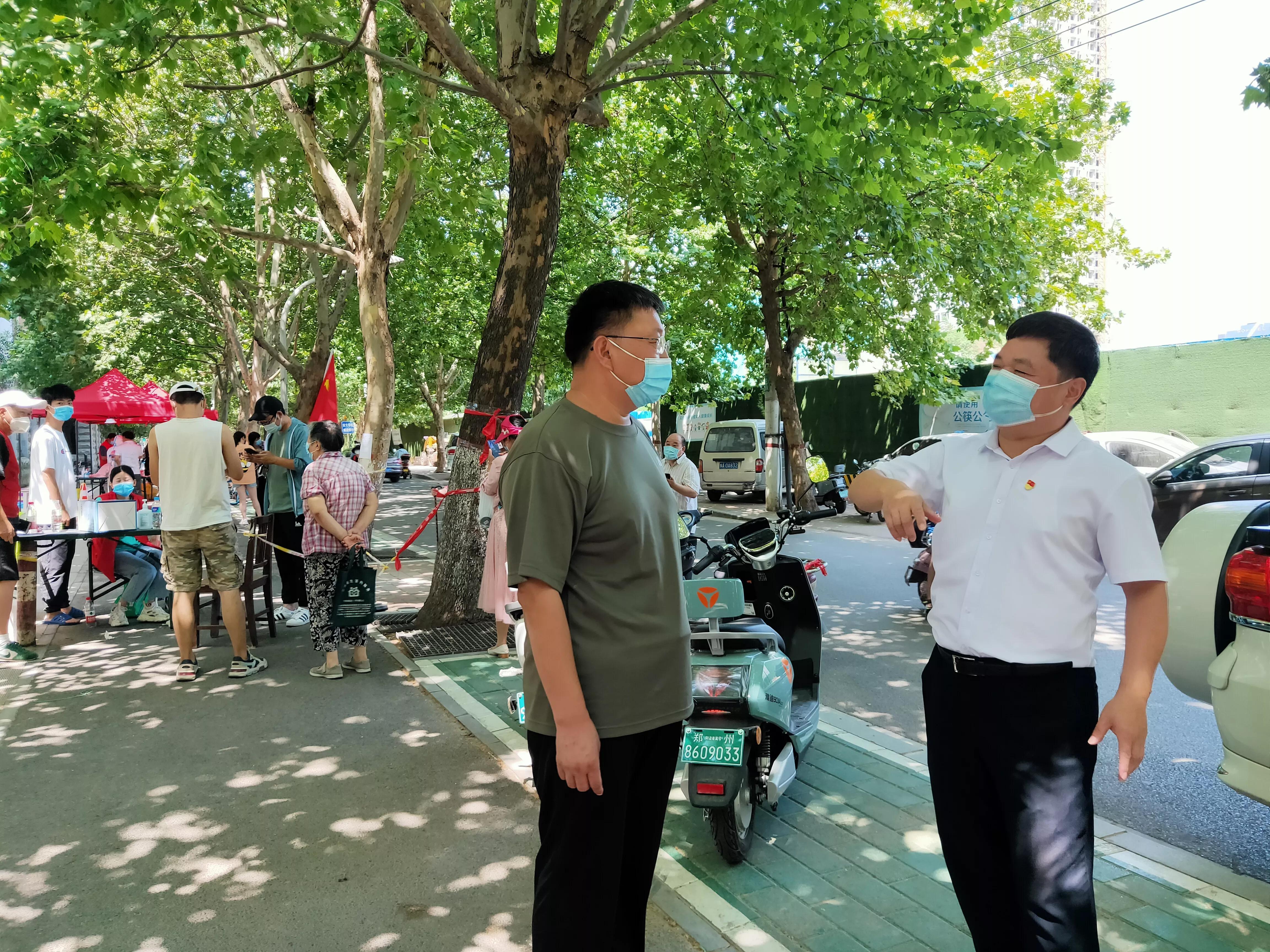 郑州与杭州商场疫情下的经营动态，疫情与商业策略探讨