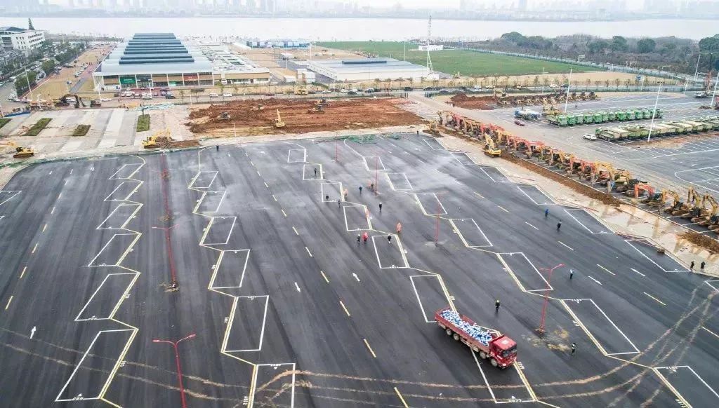 郑州与西安，疫情之下的挑战与希望之光