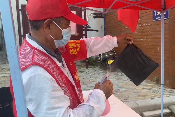 郑州疫情下的挑战与坚韧