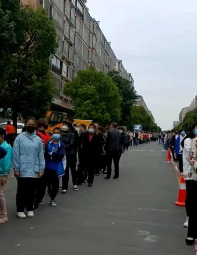 郑州富士康隔离措施，理解与反思的视角