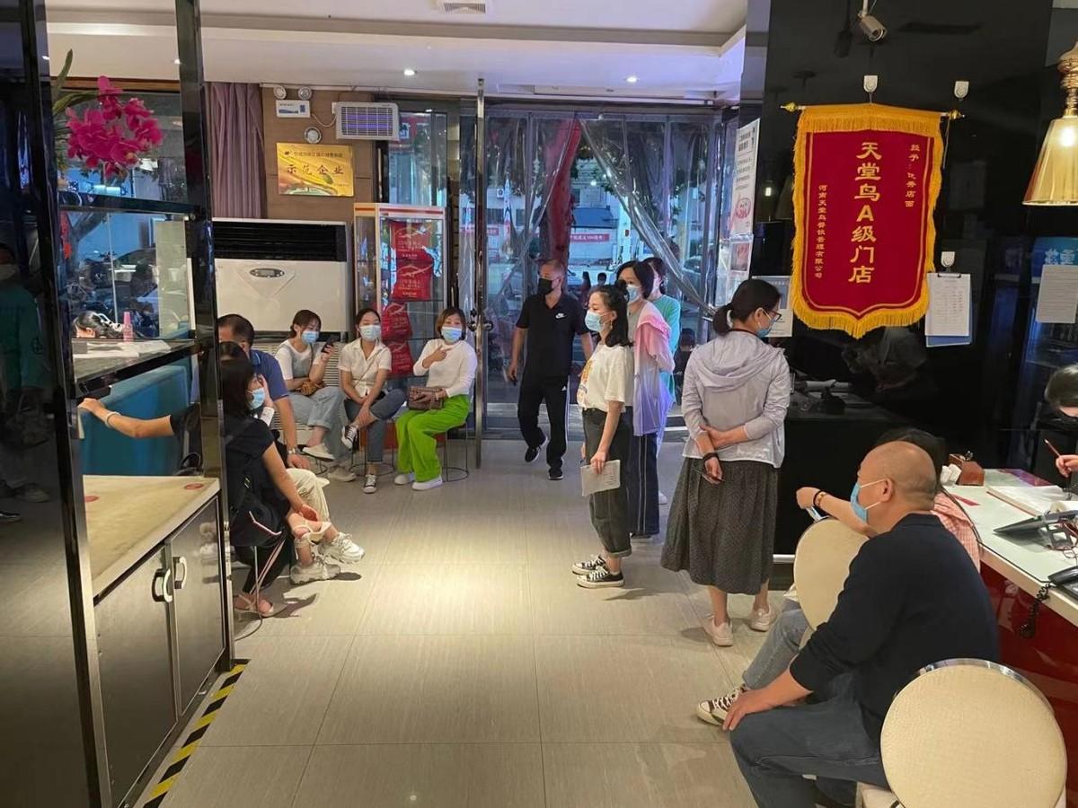 郑州疫情持续时间分析与预测,趋势解读与应对策略 郑州疫情持续时间分析与预测,趋势解读与应对策略