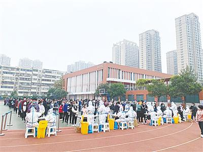 郑州大学疫情中的女生力量与风采