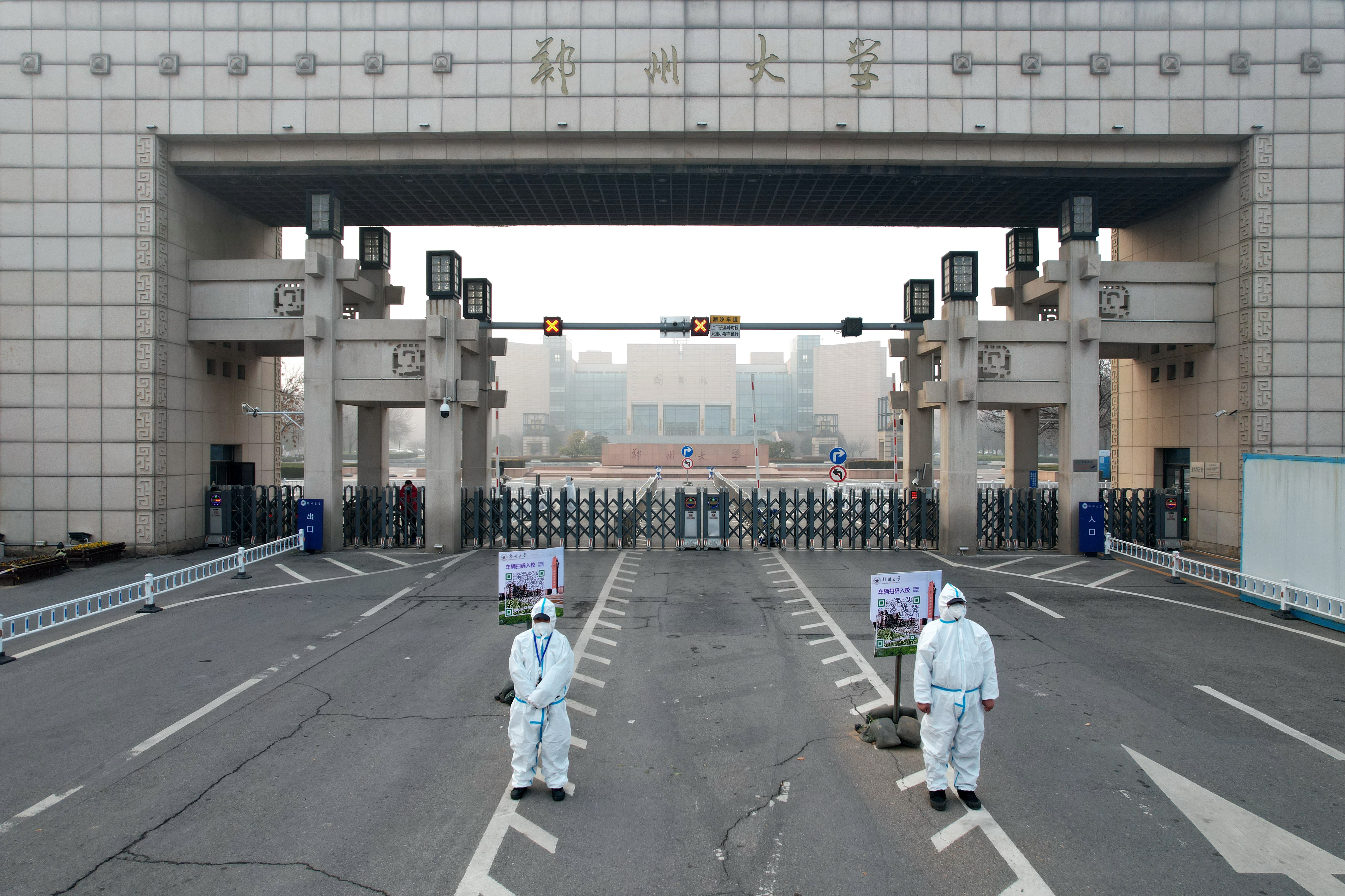 河南郑州大学学子风采与担当展现青春力量