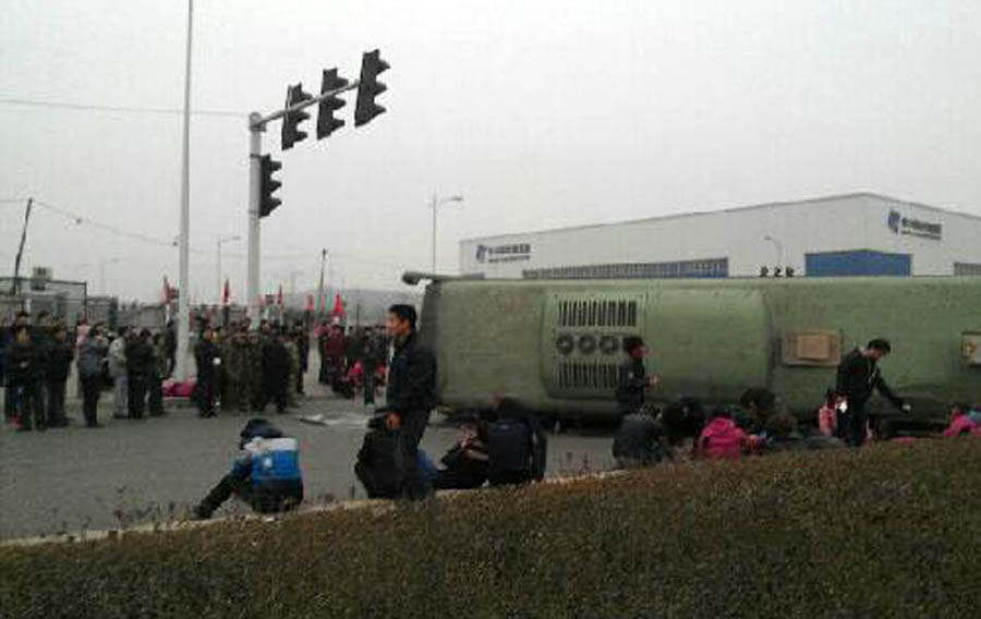 富士康郑州厂区发生致命冲突事件