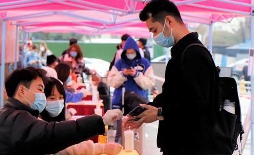 上海大学生返校，新开始，新期待迎接未来