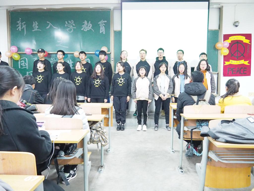 河南郑州大学生风采展示 河南郑州大学生风采展示