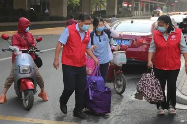 郑州大学生返校时间调整，优化返校策略的实施