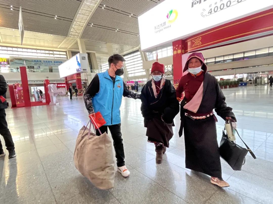 郑州大学生在西宁返乡政策下的疫情应对与体验观察