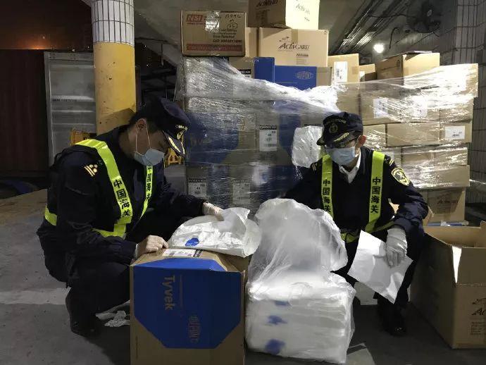 香港疫情海关严防死守,共筑防线抗击疫情 香港疫情海关严防死守,共筑防线抗击疫情