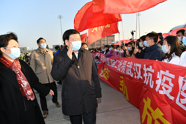 河南省委书记与武汉人民的疫情担当与守望相助