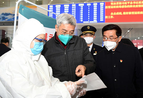 河南省委书记在疫情期间展现成都担当的坚定力量