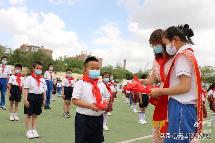 乌鲁木齐村长，乡村发展的领航舵手