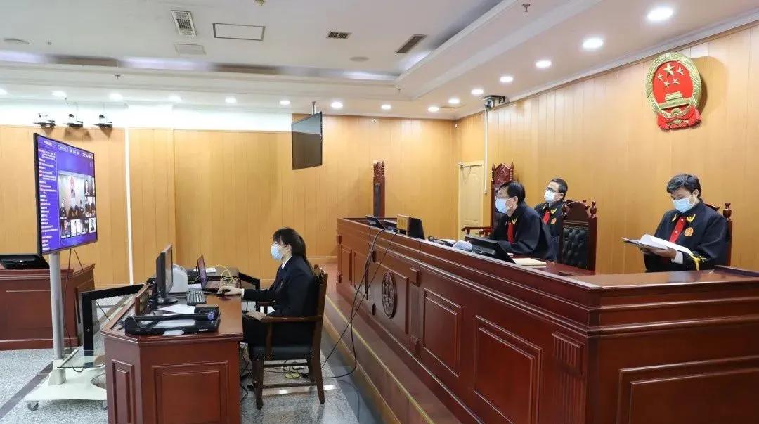 北京公交佩戴口罩，城市文明防疫新常态举措