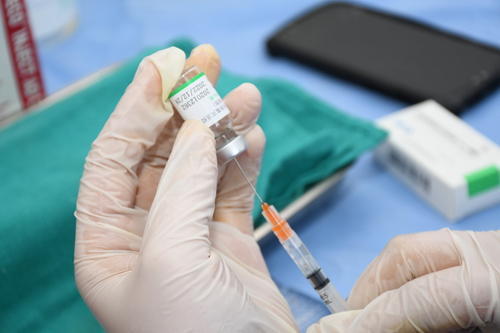 南京疫情下的疫苗，希望之光与科学力量