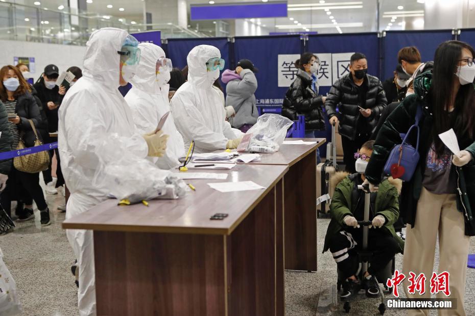 北京机场加强疫情防控措施，筑牢安全防线，保障旅客健康出行
