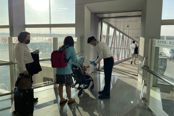 长春机场筑牢疫情防控空中防线，保障旅客安全出行