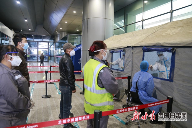 沈阳机场筑牢疫情防控空中防线,保障旅客安全出行 沈阳机场筑牢疫情防控空中防线,保障旅客安全出行