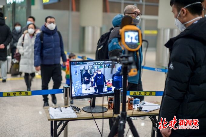 北京机场加强疫情防控措施,筑牢空中防线确保旅客安全出行 北京机场加强疫情防控措施,筑牢空中防线确保旅客安全出行