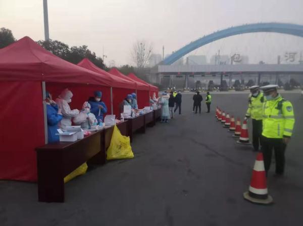 合肥机场疫情制度,筑牢防线,保障飞行安全 合肥机场疫情制度,筑牢防线,保障飞行安全