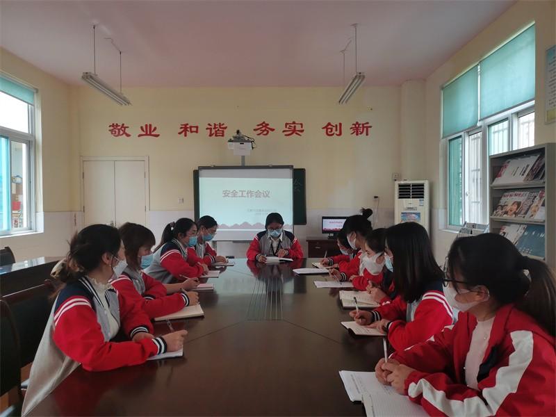 合肥机场筑牢疫情防控空中防线,保障旅客安全出行 合肥机场筑牢疫情防控空中防线,保障旅客安全出行