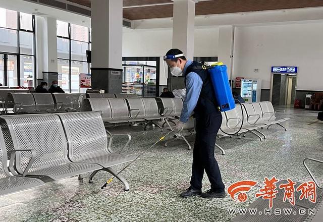 乌鲁木齐机场加强疫情防控措施，筑牢空中防线确保旅客安全出行