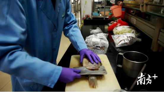 澳门海关严防疫情，筑牢防线，坚决遏制疫情扩散