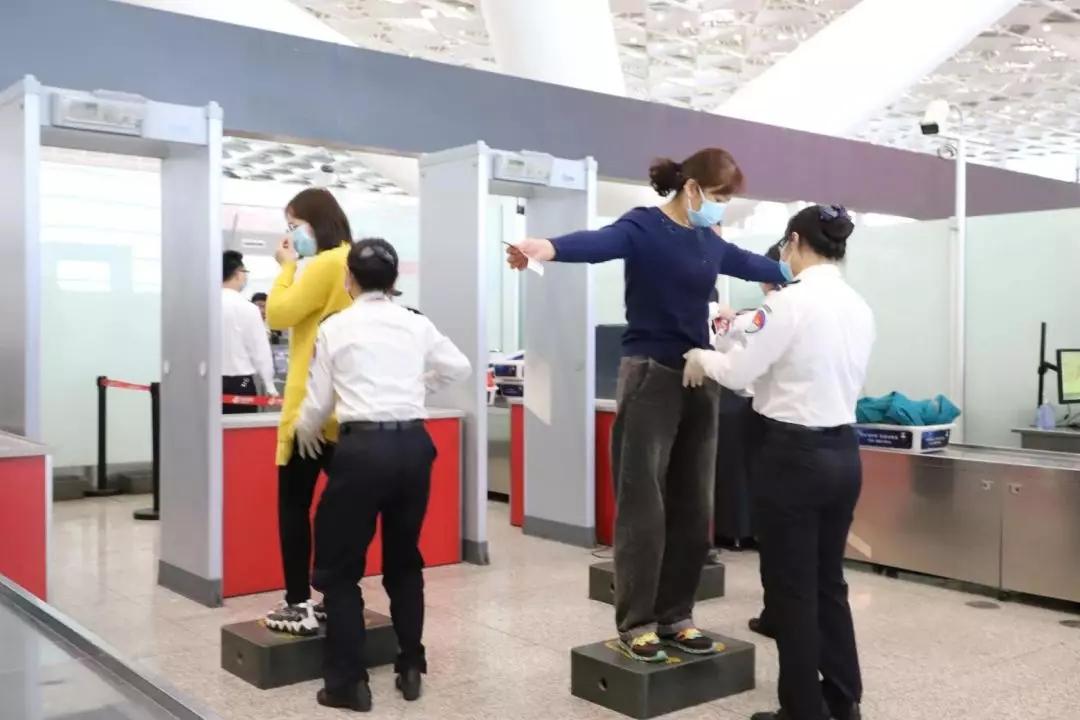 河南省采取严格疫情措施，全力打赢疫情防控阻击战