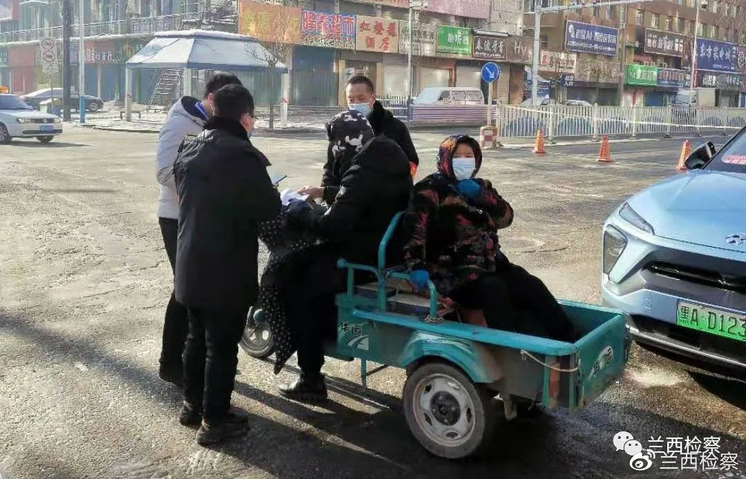 今日教程“欢乐碰胡可以开挂吗”其实确实有挂