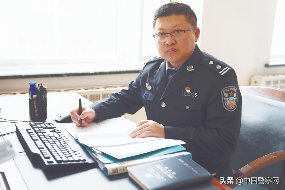 疫情中的英雄事迹与感人人物故事，致敬抗疫英雄，传递正能量
