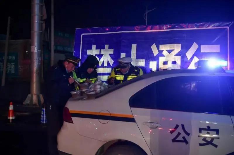 疫情啥时候结束的幽默说说（疫情什么时候结束表情包）