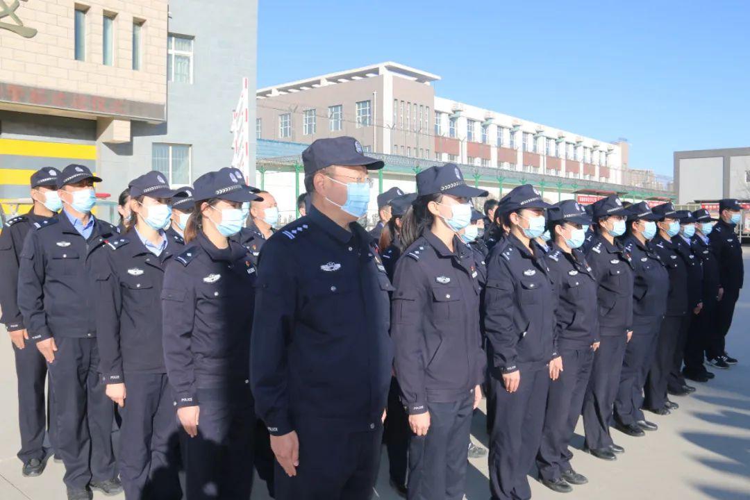辅助神器“天天微友炸金花怎么能让发好牌几率高”详细教程辅助工具