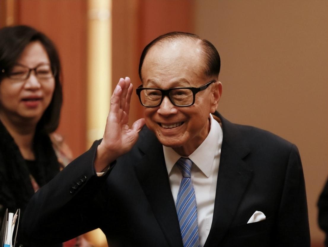 香港疫情最新数据消息，封关措施再升级，防控与民生如何平衡？