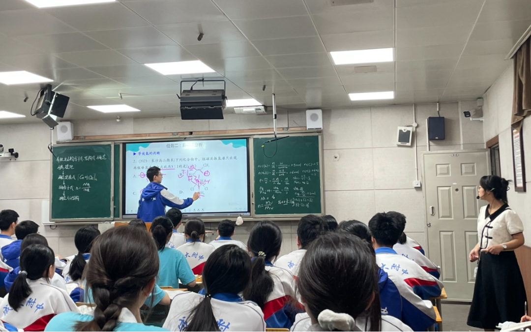 呼和浩特疫情下的开学季，当课堂变成战场，教育如何突围？