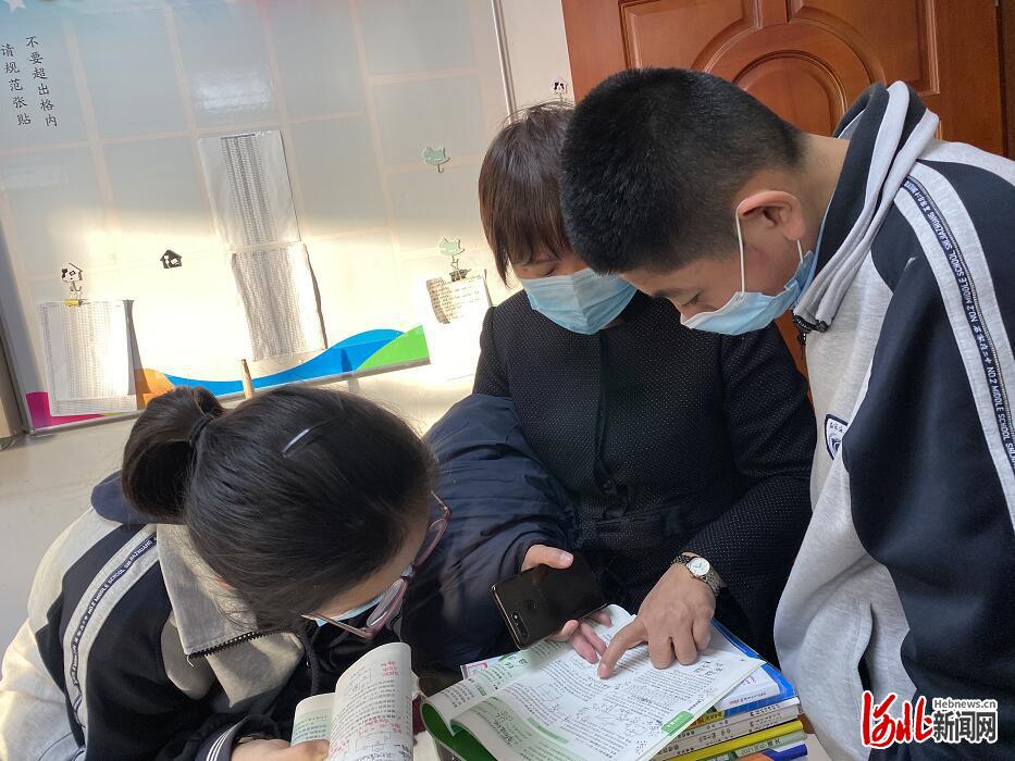 石家庄疫情下的师生，坚守与希望的教育之光
