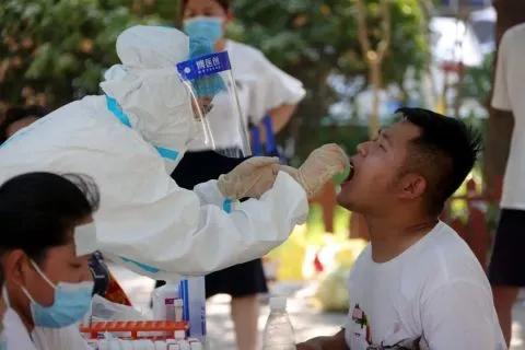 郑州高校疫情防控工作，筑牢校园安全防线，守护师生健康