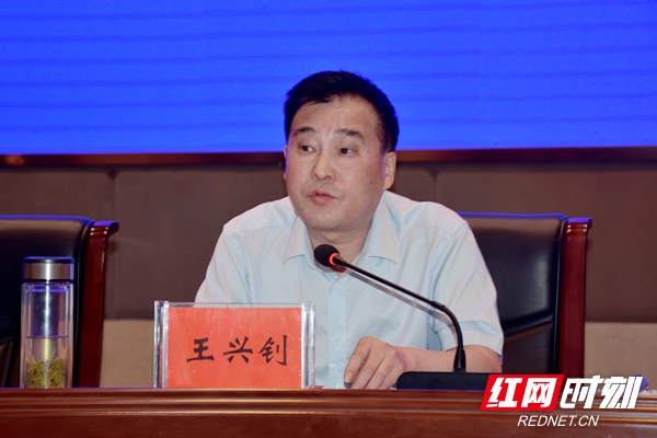 【上海市卫健委张帆,上海市卫健委党组副书记】