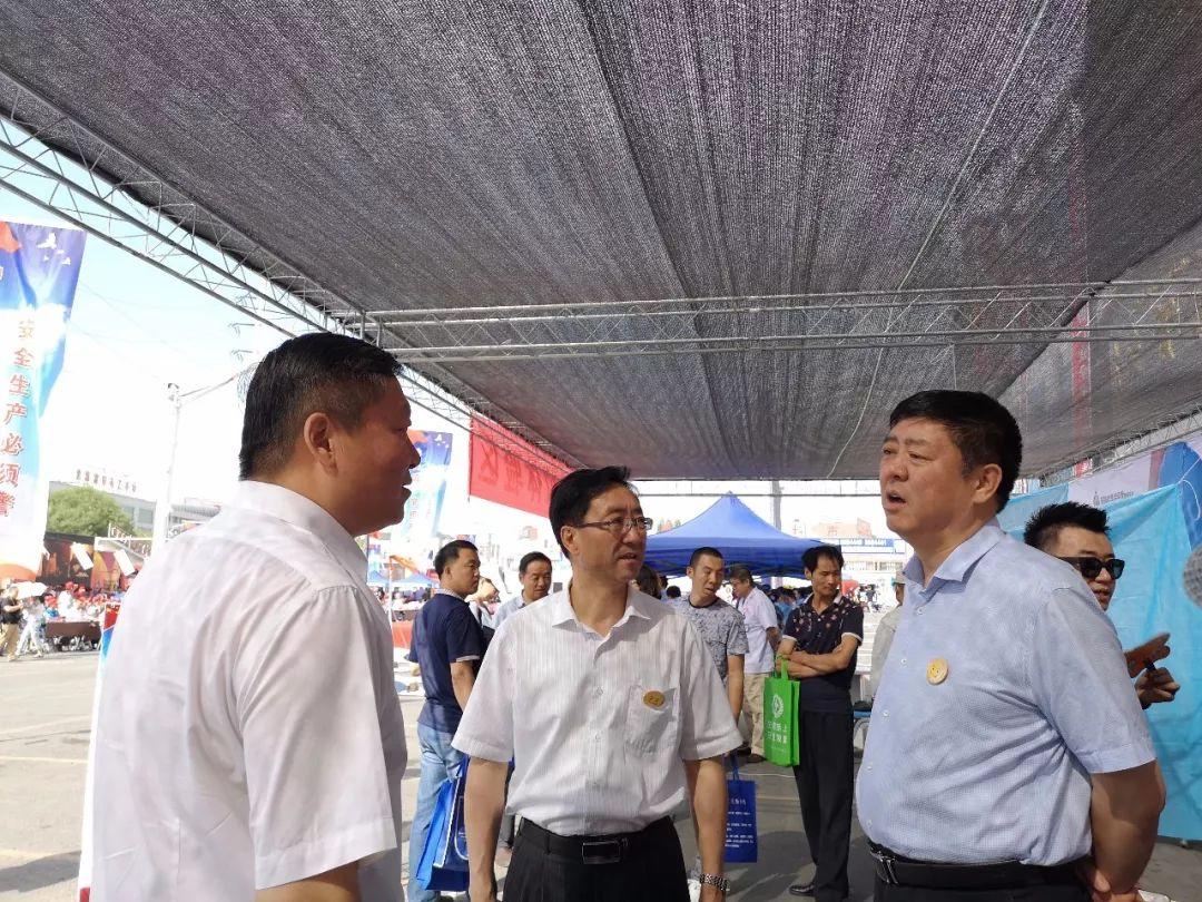 乌鲁木齐上大学安全吗/去乌鲁木齐上大学需要带什么