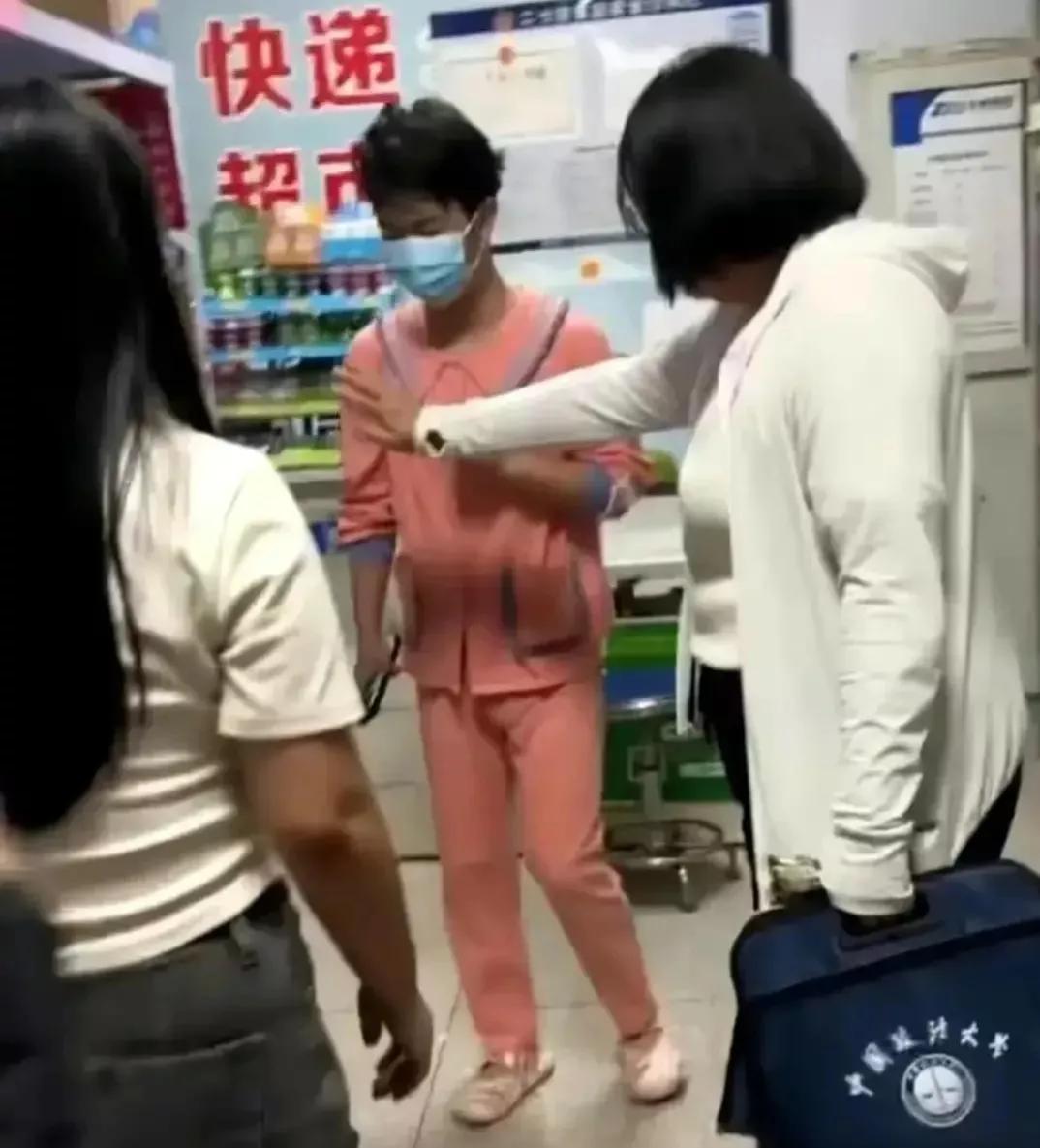 郑州确诊成都，疫情下的城市联动与防控经验